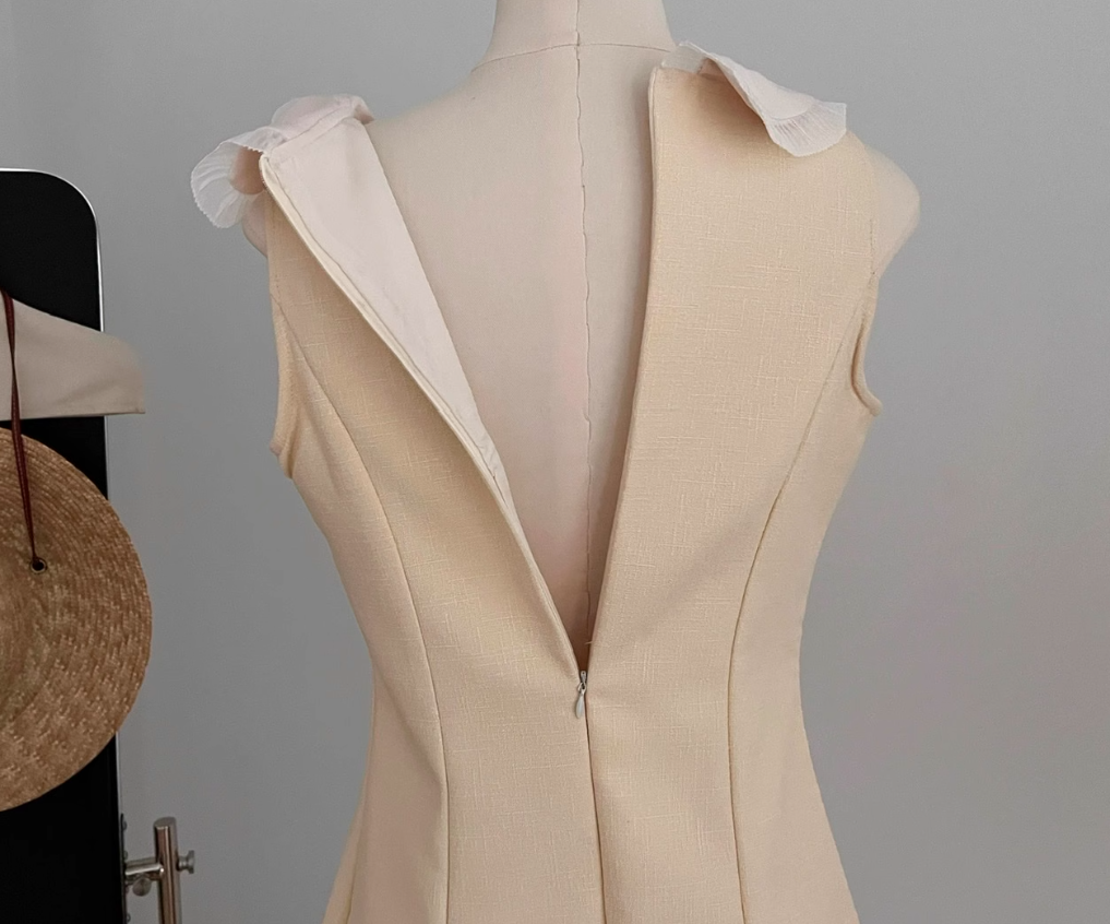 Chanel style baby doll collar dress with slim waist and short skirt R2014