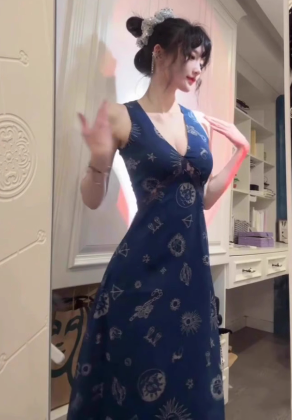 Retro blue v-neck floral halter dress beautiful waist a-line long skirt R0794