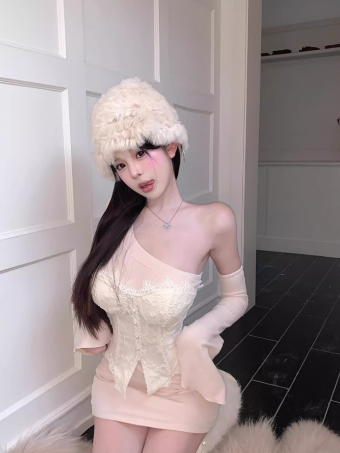 Pure lace fishbone tube top 2025 oblique shoulder trumpet sleeve hip skirt suit R1360