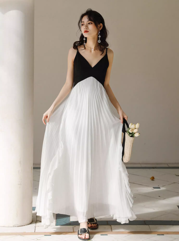 French black and white stitching suspender backless dress pleated skirt ruffled fairy long skirt R1591