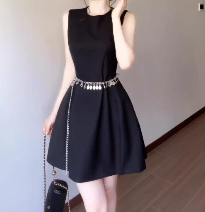 Hepburn style black vest dress gentle temperament waist A-line short skirt women R0845