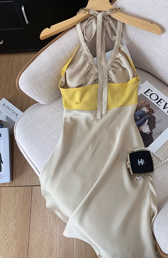 French hollow halter neck dress for women high-end temperament waist short dress R3990