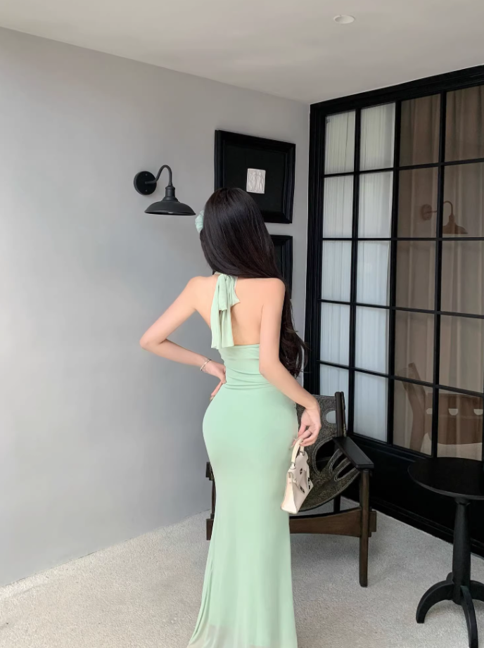 French high-end green v-neck lace halter dress temperament celebrity waist slim hip dress R0453