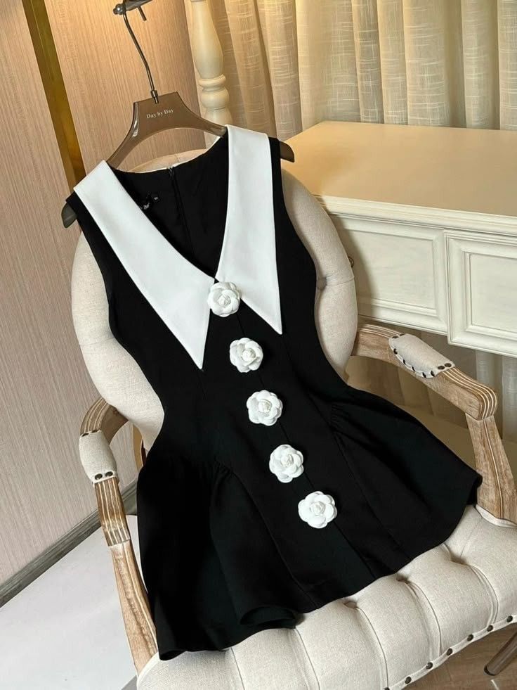 Black slim-fit A-line skirt V-neck three-dimensional flower homecoming dress R2517