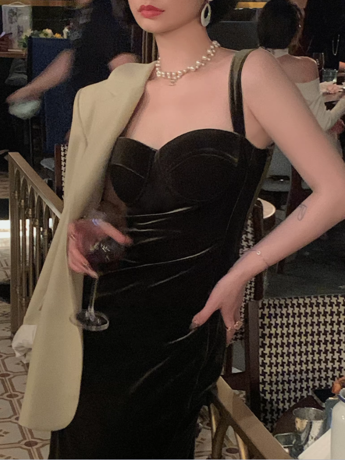 Velvet sling wine red dress retro Hong Kong style French design banquet dress R1436