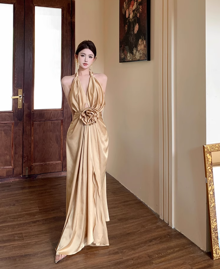 High-end satin backless v-neck halter dress with slim waist and elegant long dress R1779