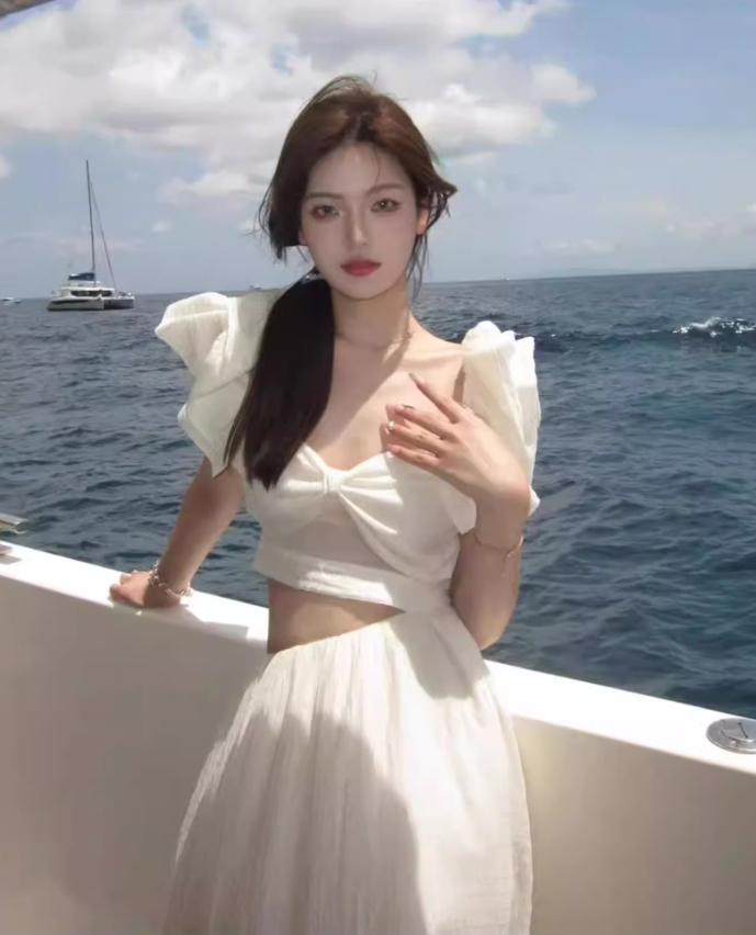 Super fairy long skirt with small flying sleeves white waist-baring dress holiday beach skirt R1607
