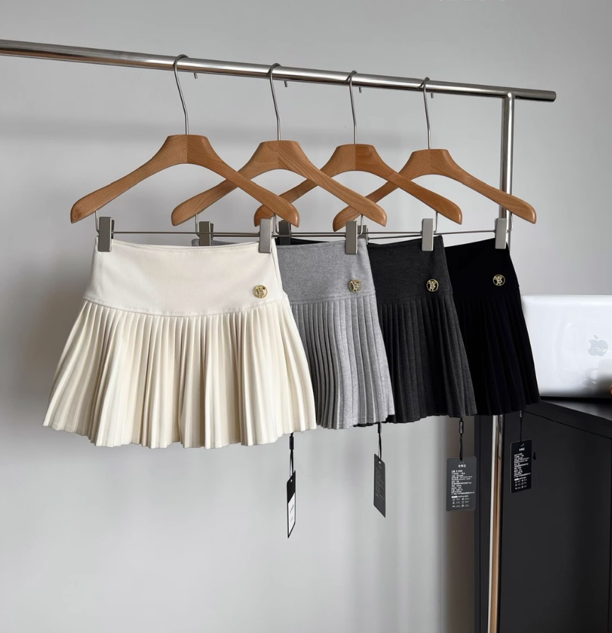 Hot girl pure desire style pleated skirt high waist slim sexy short skirt R2001