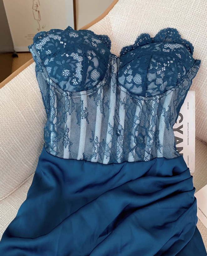 Pure desire style sexy lace tube top dress for women with slim waist and pleated short hip skirt R3992