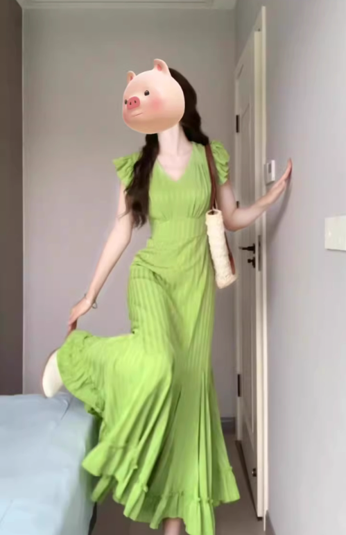 French retro green small flying sleeve dress high-end v-neck temperament step by step lotus fishtail skirt R0451