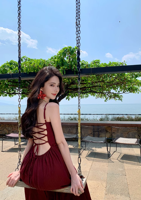 Retro temperament suspender dress beautiful waist slit long skirt R0572