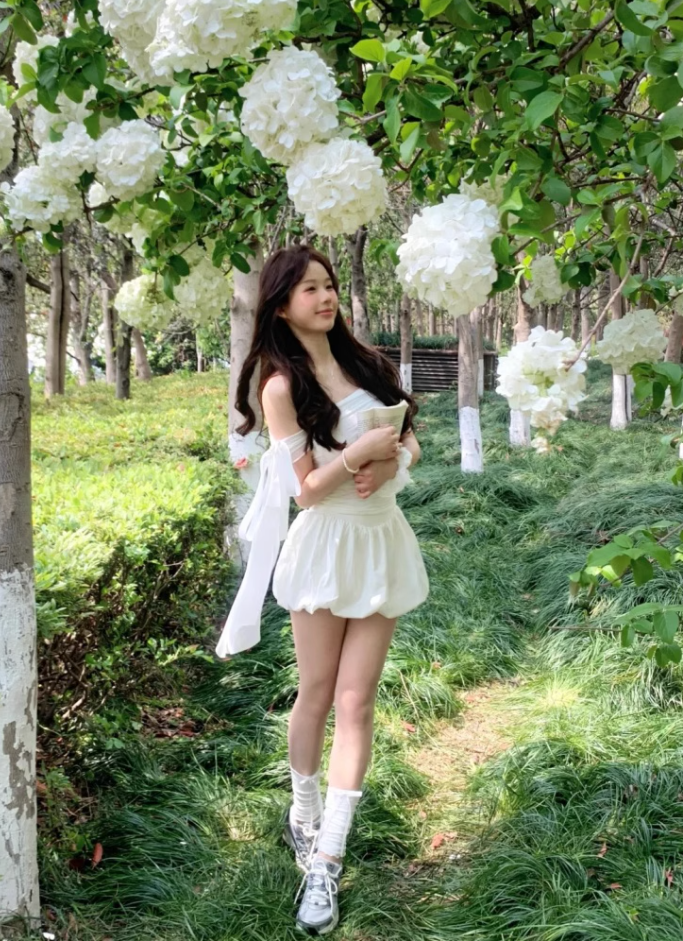 French white one shoulder dress set 2025 new beautiful and stunning fluffy flower bud skirt, homecoming dress R2990