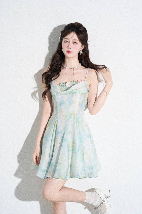Three-dimensional flower suspender dress beautiful summer ruffled large swing A-line skirt R4109