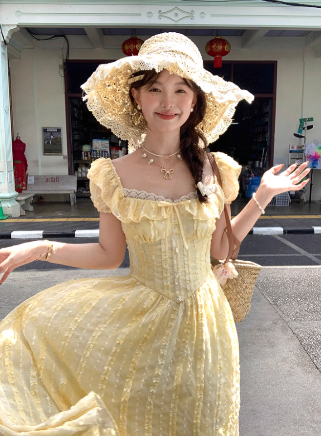 Yellow square neck puff sleeve cake dress summer Korean style age-reducing sweet petite skirt R4665
