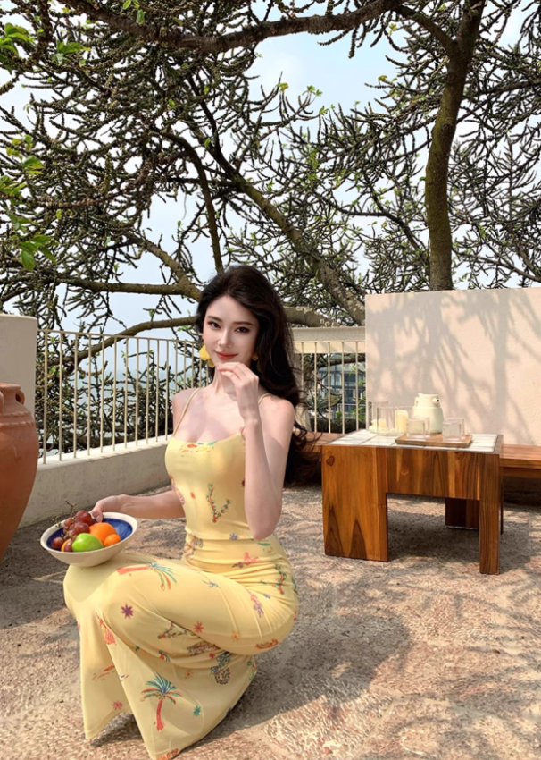 Yellow suspender dress 2025 sexy slim long skirt waist hip skirt R0582