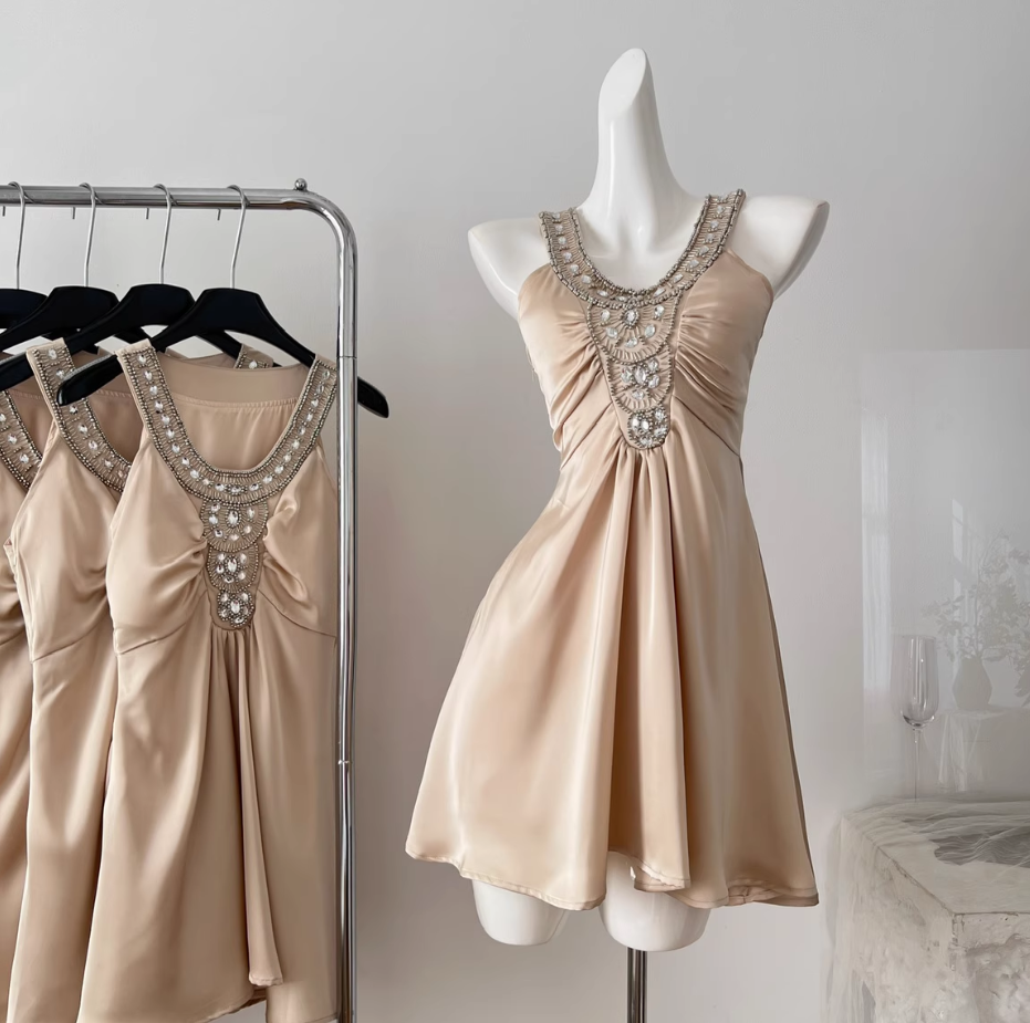 Vintage lady-like satin sleeveless dress with heavy beading R2097