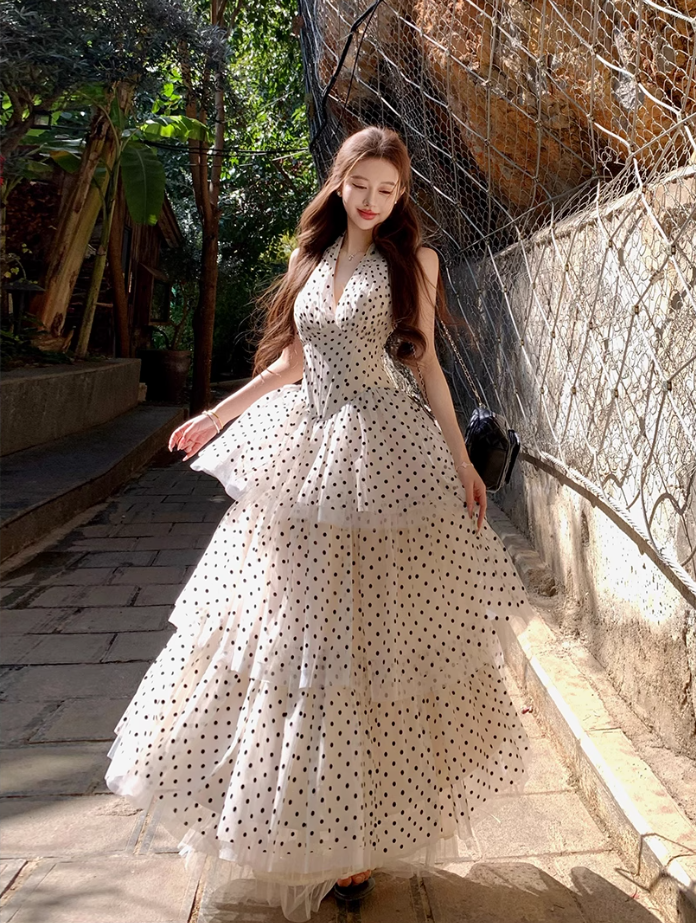 French style waist beautiful small skirt V-neck halter neck cake long skirt holiday polka dot dress R1751