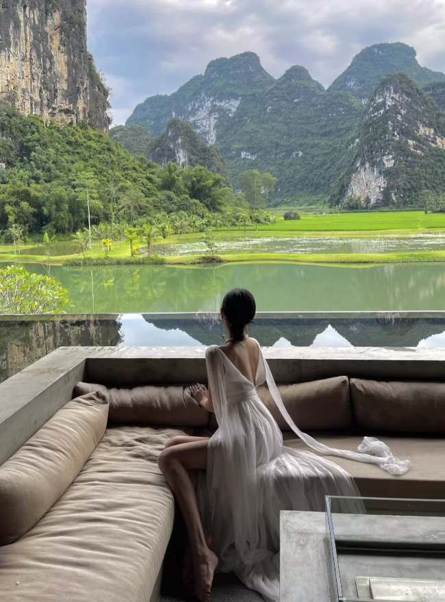 White beach dress fairy long skirt elegant super fairy seaside vacation R1563