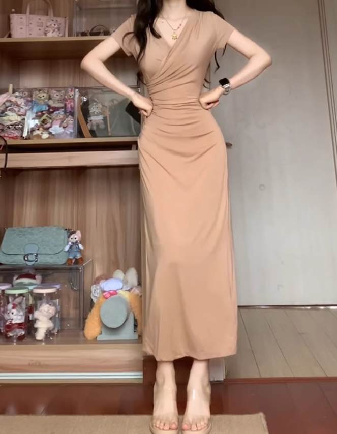 Large size French pure desire style V-neck pleated dress hot girl figure hip long skirt R1867