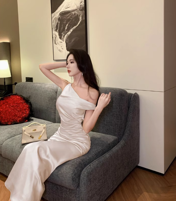 Sexy Swing Neck Off-shoulder Dress Temperament Waist Slit Hip Fishtail Dress R1508