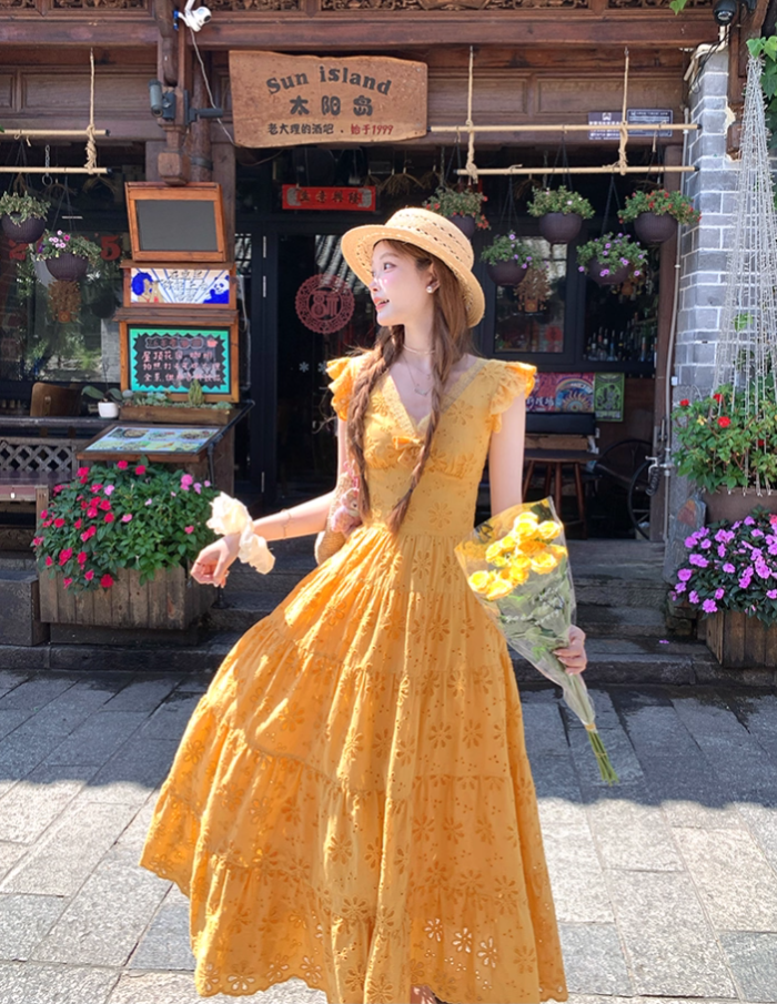 Yellow long v-neck small flying sleeve waist dress summer French retro temperament lace skirt R4578