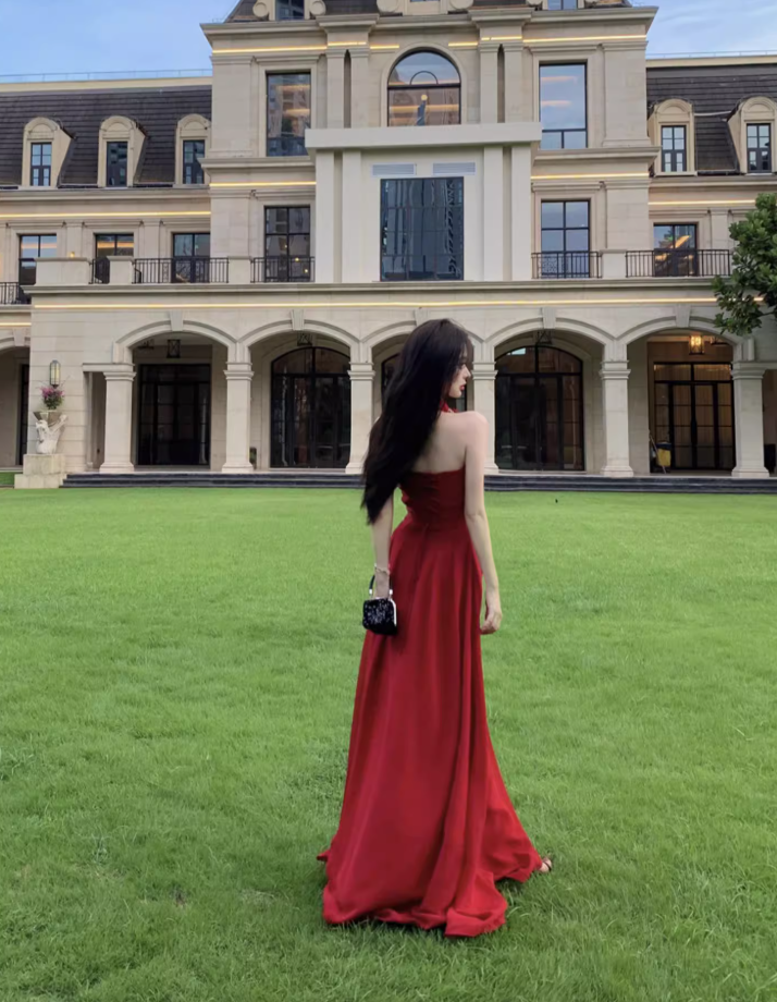 French seaside holiday long dress, temperament and slim red v-neck halter neck drape dress R1600
