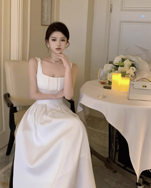 French suspender dress, gentle temperament, waist-length satin square collar, white dress R1524