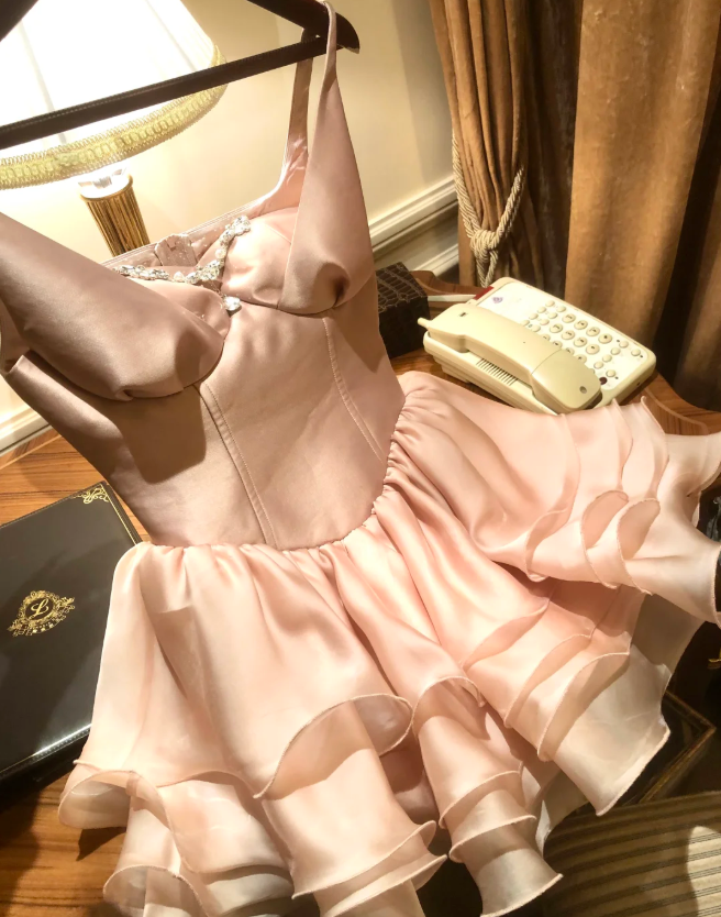 Pink suspender design neckline waist cake puffy skirt homecoming dress R4149