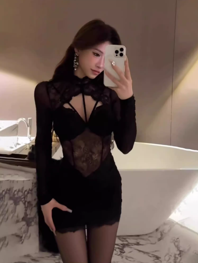 Sexy hot girl lace splicing hollow dress 2025 royal sister waist hip skirt R1014