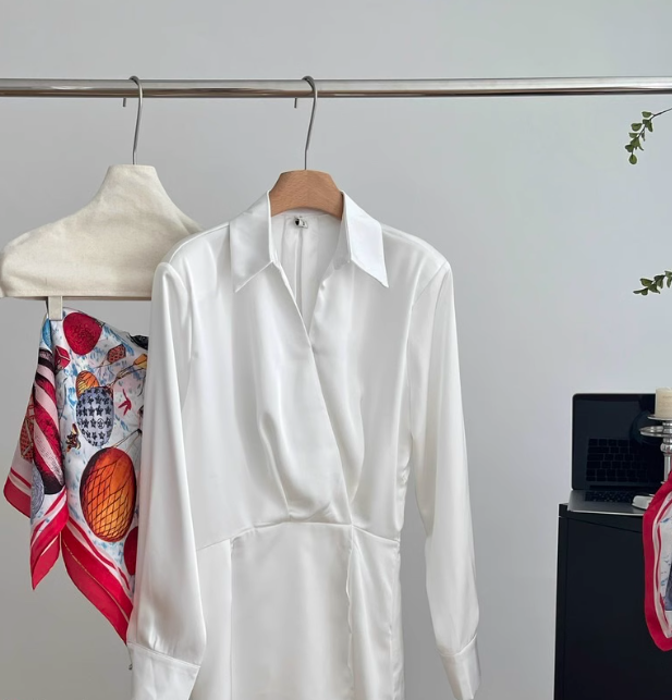 Rose feel textured acetate shirt dress short skirt niche v-neck white dress R2095