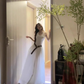 Hot girl wears white sleeveless halter dress with elegant and high-end waist A-line puffy long skirt R0418