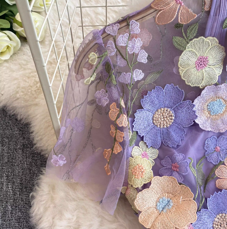 Beautiful heavy-duty three-dimensional flower embroidery embroidered seaside holiday dress with a high-end feel R0308