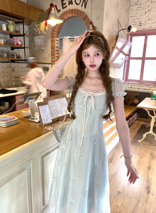 Waist-cinching square-neck short-sleeved dress for women, a summer French retro slimming and elegant dress R4790