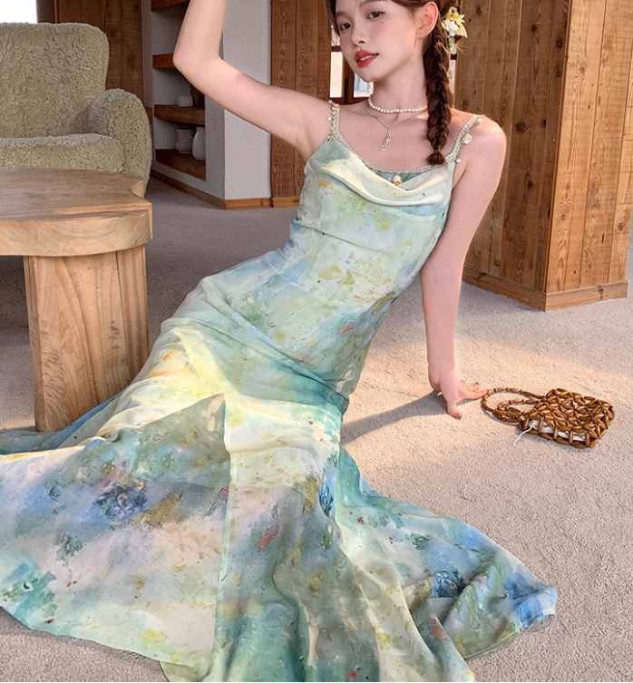 Waist-hugging, swaying neckline, gradient color fishtail A-line dress, summer French temperament suspender skirt R4701