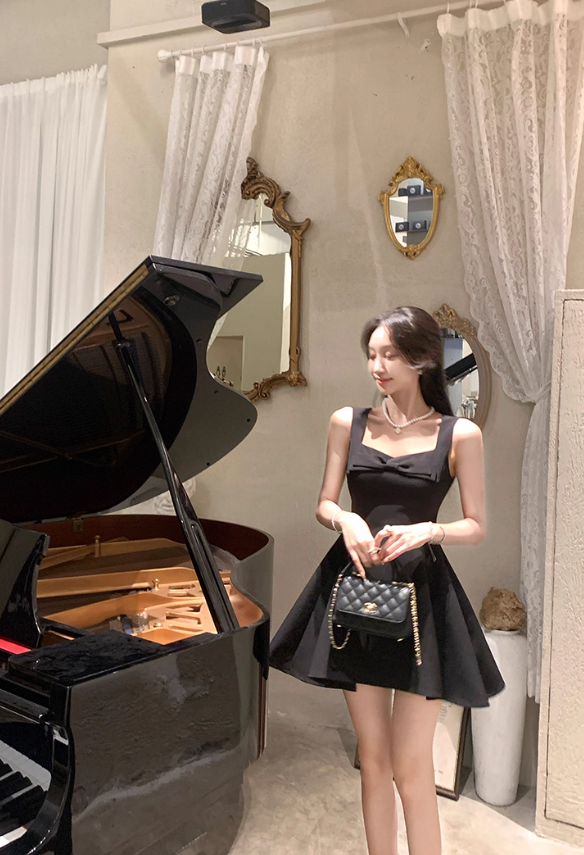 French Hepburn style square neck suspender little black dress new waist bow A-line dress R4415