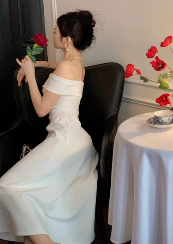 French one-shoulder dress 2025 sexy temperament waist elegant party dress R1488