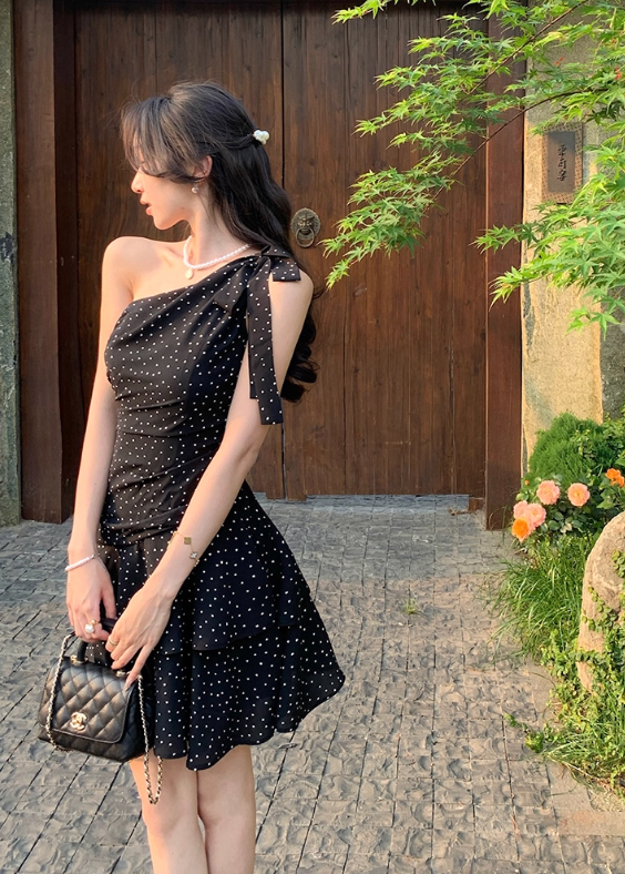 French style irregular dress with oblique shoulder, slim waist and black polka dot short skirt for summer R4335