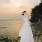 V-neck halter dress with beautiful waist and atmosphere R0600