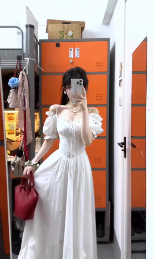Gentle style white hollow suspender dress unique waist temperament long skirt R0509