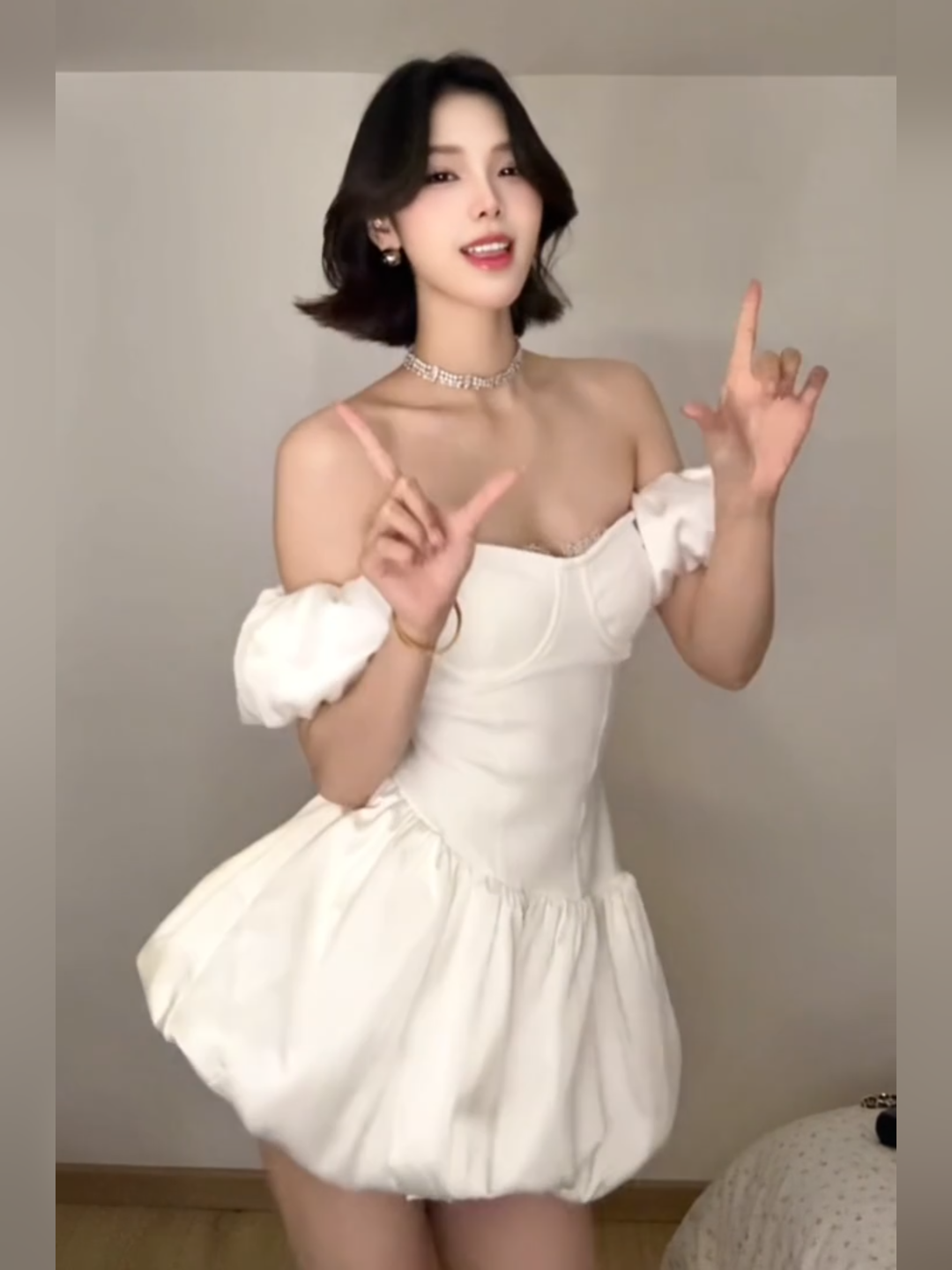 French style white one shoulder dress female temperament waist princess flower bud puffy skirt R3595