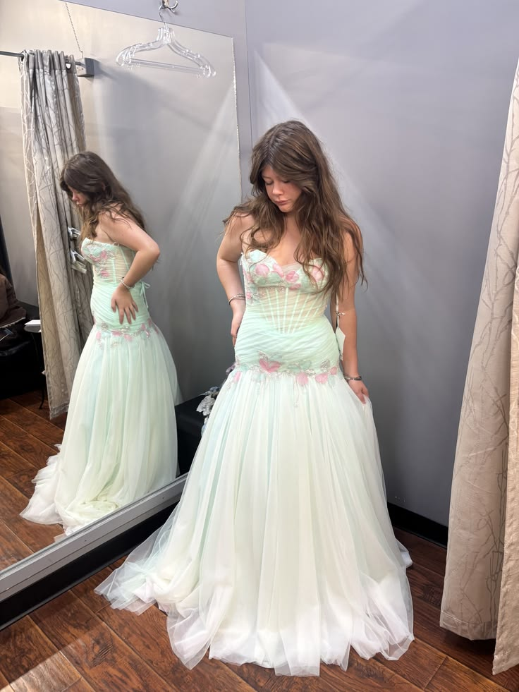 Puffy Tulle Women's Prom Gown Soft Green Waist Fitted Maxi Evening Dress Birthday Dress — Fall Outfit 2026 New  RS3260