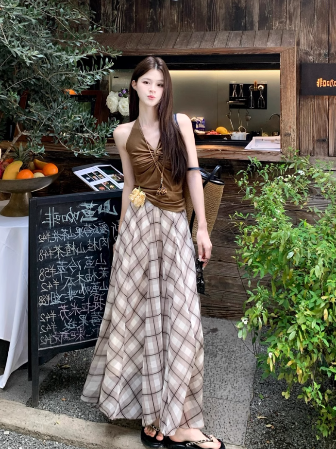 Fairy temperament outfit a complete set of halter neck small vest plaid large swing skirt two-piece suit R1705