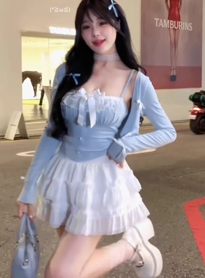 Large size French pure desire style sweet spicy cardigan sling puffy cake skirt suit R1845