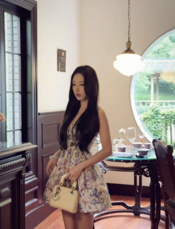 Sleeveless V-neck Colorful Flower Waist Dress French Design Exquisite Skirt Homecoming Dress R2988