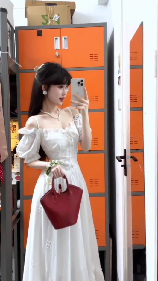 Gentle style white hollow suspender dress unique waist temperament long skirt R0509