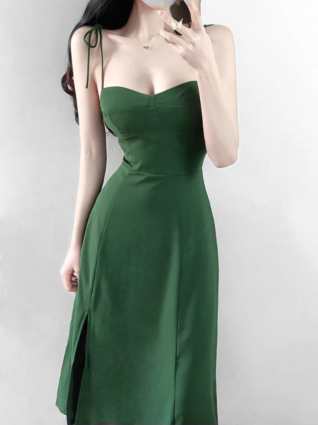 2025 Summer New Retro Temperament Sexy Green Holiday Seaside Suspender Dress R0952