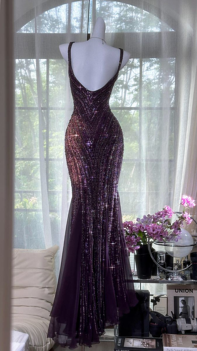 Purple sequined halter-neck fitted sexy ball gown R6526