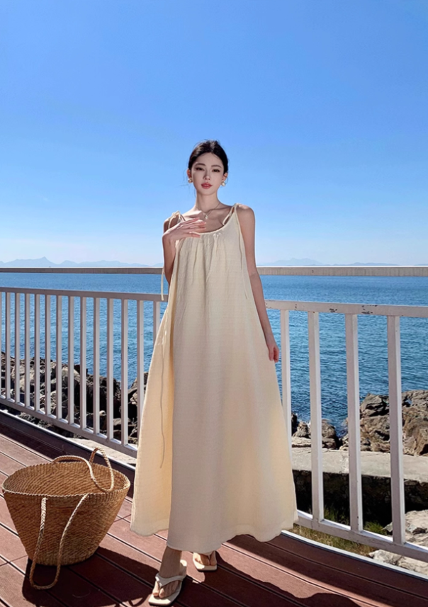 Gentle temperament backless suspender dress cold style unique and special skirt R0595