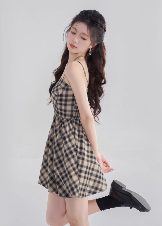 Temperament dress summer new French style waist slimming niche suspender skirt R4504