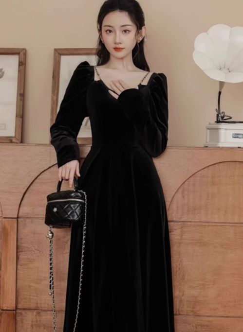 Velvet long-sleeved dress black retro high-end temperament suspender long skirt A-line dress R1530
